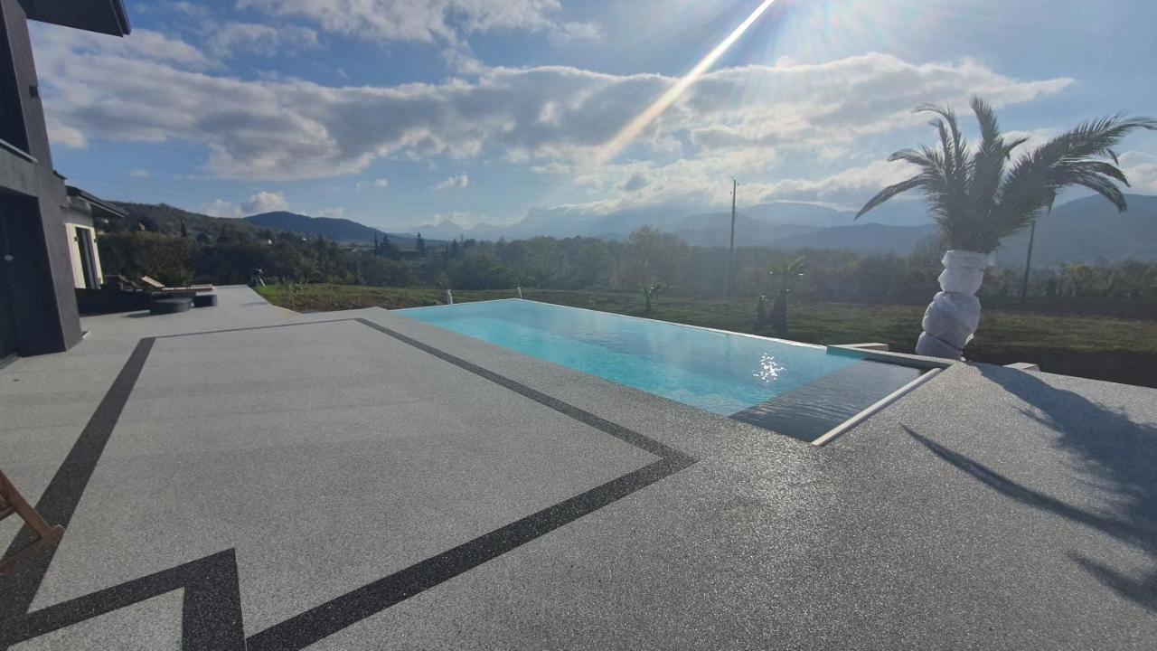 Studio Independant Vue Magnifique Et Au Calme Crest Exteriör bild